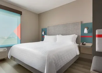 avid hotel Lancaster by IHG hotel thumbnail 5