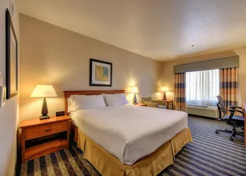 Holiday Inn Express Hotel & Suites Manteca by IHG hotel thumbnail 8