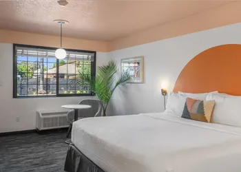 The Sandman Santa Rosa Sonoma, an Ascend Collection Hotel hotel thumbnail 8
