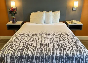 Padre Oaks hotel thumbnail 4