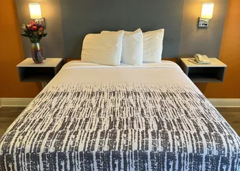 Padre Oaks hotel thumbnail 4