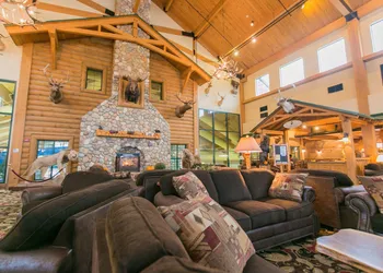 Tundra Lodge hotel thumbnail 3