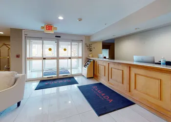 Ramada by Wyndham Strasburg/Shenandoah Valley hotel thumbnail 3