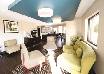 La Quinta Inn by Wyndham Sandusky near Cedar Point hotel thumbnail 2