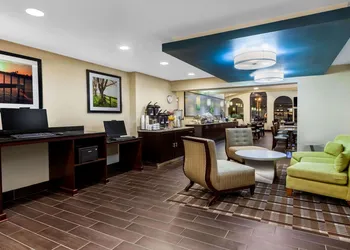 La Quinta Inn by Wyndham Sandusky near Cedar Point hotel thumbnail 3