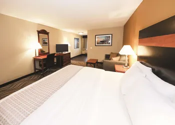 La Quinta Inn by Wyndham Sandusky near Cedar Point hotel thumbnail 5