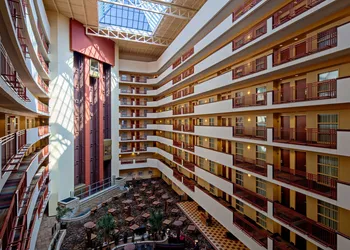Embassy Suites by Hilton Albuquerque hotel thumbnail 5