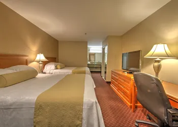 Burbank Inn and Suites hotel thumbnail 5