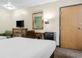 Econo Lodge Custer - Crazy Horse Area hotel thumbnail 8