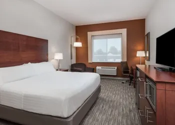 Best Western Plus 1000 Islands Hotel & Suites hotel thumbnail 4