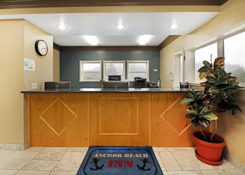 Anchor Beach Inn hotel thumbnail 2