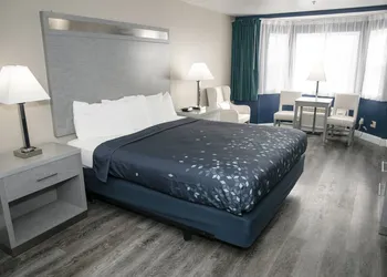 Anchor Beach Inn hotel thumbnail 6