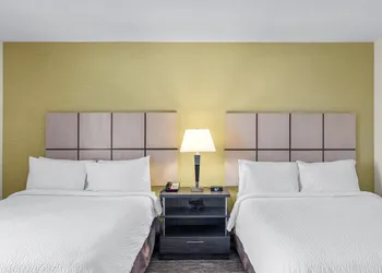 Candlewood Suites Erie by IHG hotel thumbnail 7