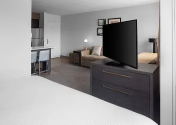 Residence Inn by Marriott Fort Worth Cultural District hotel thumbnail 5