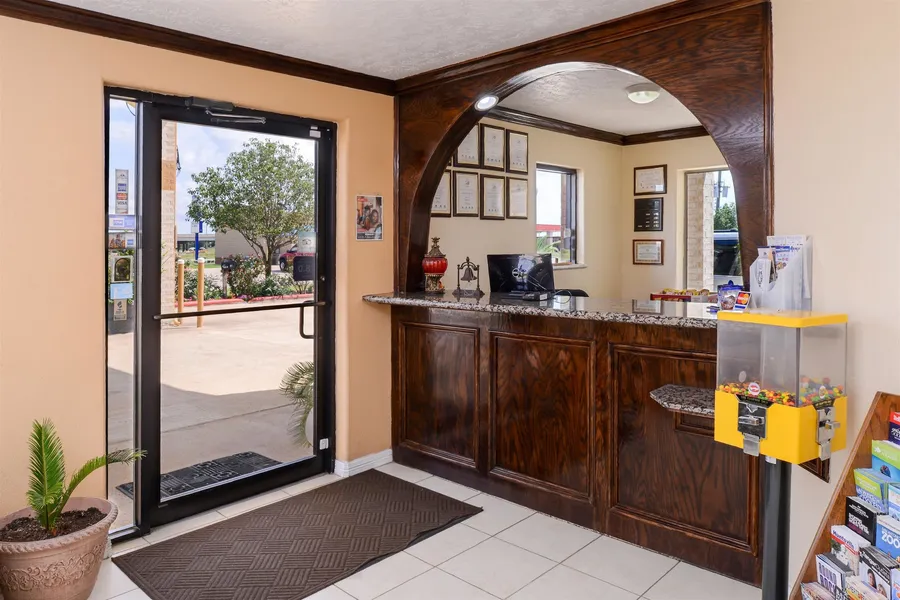 Americas Best Value Inn & Suites Waller Prairie View hotel detail image 2
