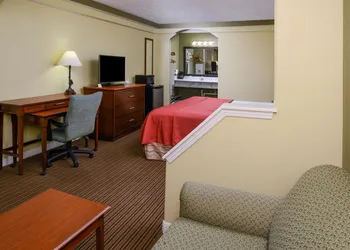 Americas Best Value Inn & Suites Waller Prairie View hotel thumbnail 4