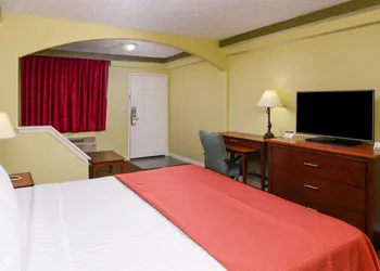 Americas Best Value Inn & Suites Waller Prairie View hotel thumbnail 6