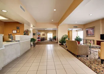 Quality Inn & Suites hotel thumbnail 4