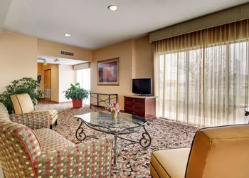 Quality Inn & Suites hotel thumbnail 7