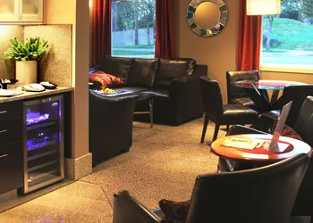 Helms Inn hotel thumbnail 5