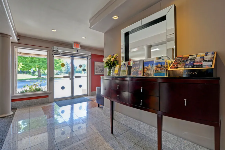 Helms Inn hotel detail image 6