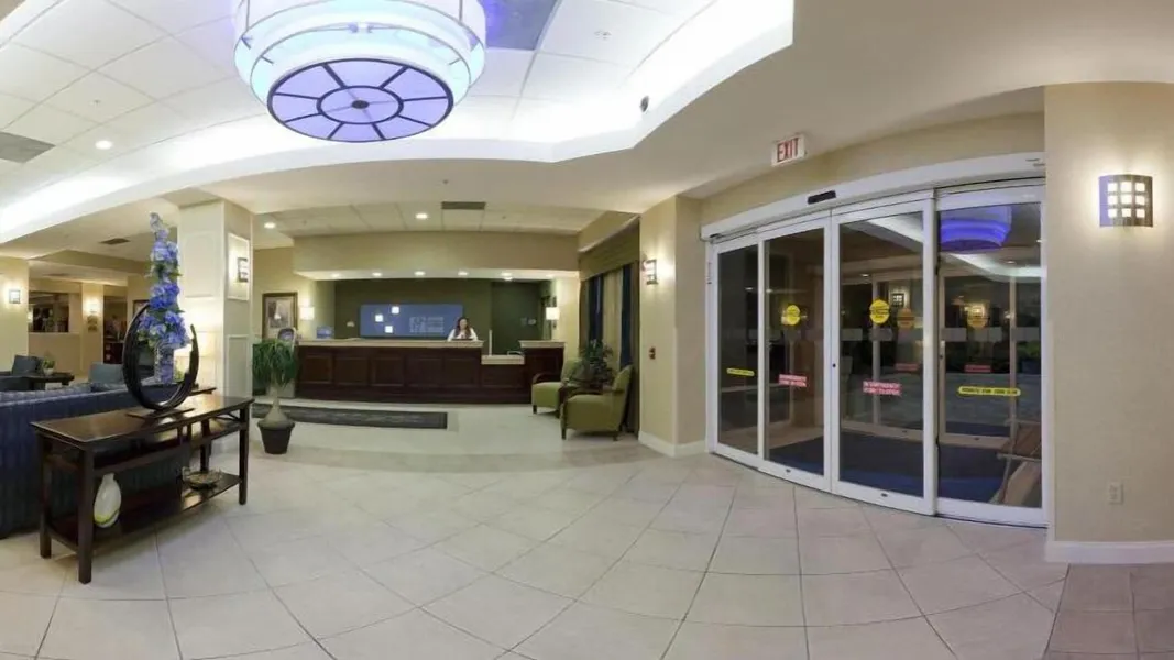 Holiday Inn Express Hotel & Suites Clearwater/Us 19 N by IHG hotel detail image 2