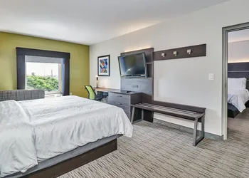 Holiday Inn Express Hotel & Suites Clearwater/Us 19 N by IHG hotel thumbnail 8
