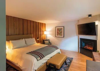 Historic Rocky Waters Inn, A Small Luxury Hotel hotel thumbnail 7