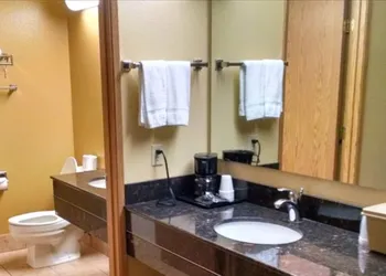 McMinnville Inn hotel thumbnail 8