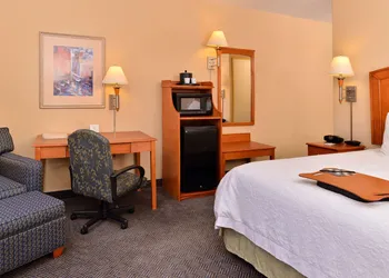 Spark by Hilton Grand Island hotel thumbnail 7