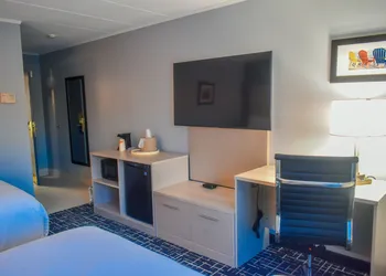 Comfort Inn Hyannis - Cape Cod hotel thumbnail 5