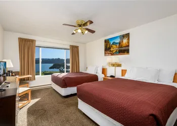 Waldport Bayfront Hotel and Restaurant hotel thumbnail 4
