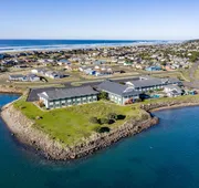 Waldport Bayfront Hotel and Restaurant hotel detail image 7