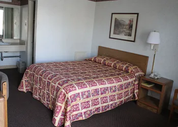Budget Host Inn Bristol hotel thumbnail 7