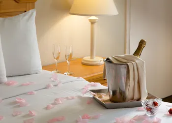 Bayside Resort Hotel hotel thumbnail 2