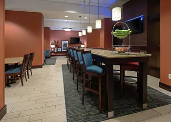 Hampton Inn & Suites Bremerton hotel thumbnail 3