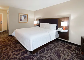 Hampton Inn & Suites Bremerton hotel thumbnail 4