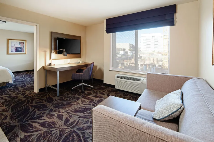 Hampton Inn & Suites Bremerton hotel detail image 6