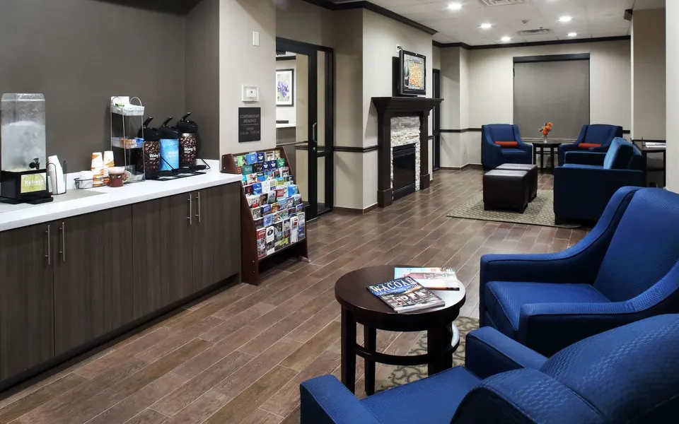 Comfort Suites Waco Near University Area hotel detail image 2