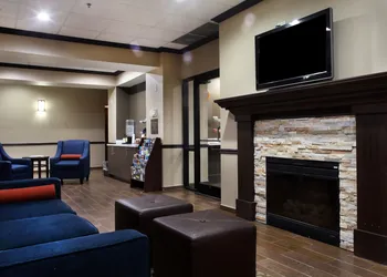 Comfort Suites Waco Near University Area hotel thumbnail 4