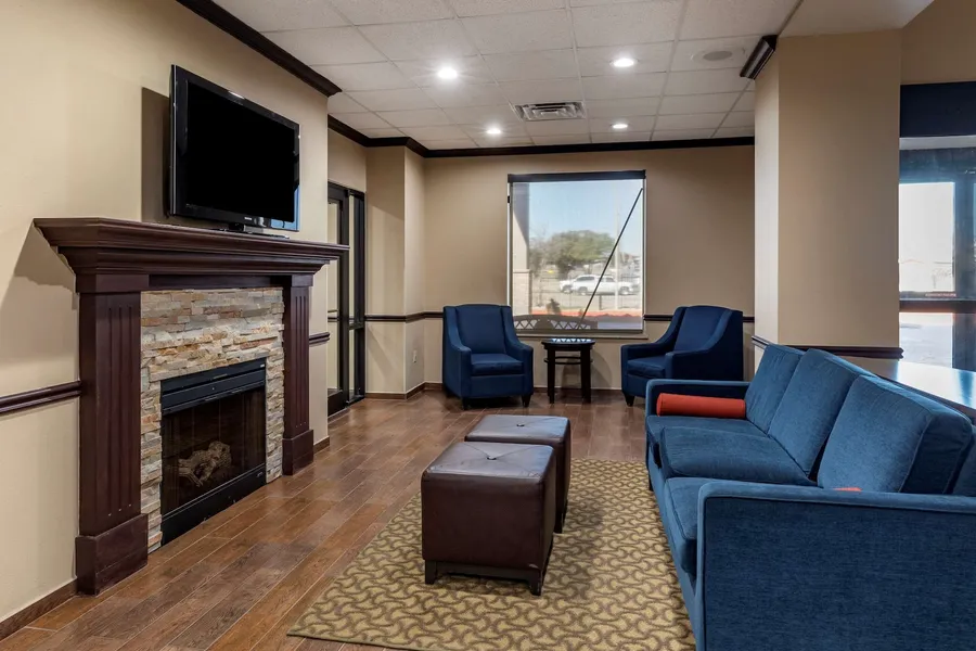Comfort Suites Waco Near University Area hotel detail image 6