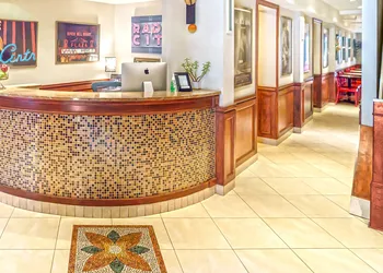 Chelsea Pines Inn hotel thumbnail 3