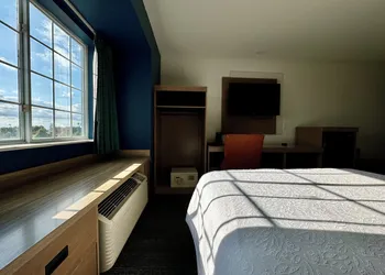 Red River Lodge hotel thumbnail 4