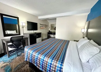 Red Carpet Inn Orchard Park - Buffalo, NY hotel thumbnail 3