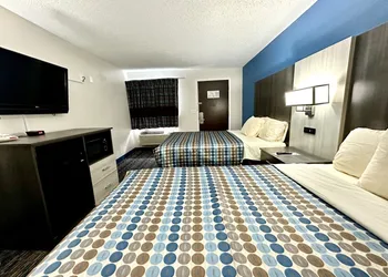 Red Carpet Inn Orchard Park - Buffalo, NY hotel thumbnail 4