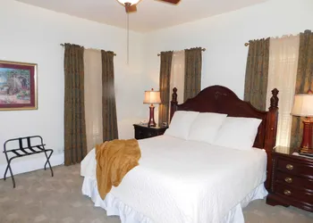 Rainbow Courts Motel hotel thumbnail 6
