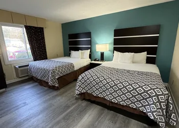 Americas Best Value Inn New London Mystic hotel thumbnail 4