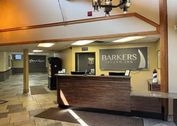 Barker's Island Inn Resort hotel thumbnail 2