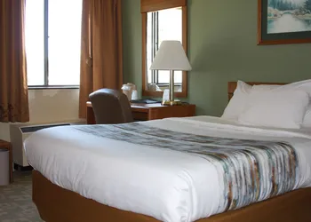 Barker's Island Inn Resort hotel thumbnail 5