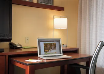 Courtyard by Marriott Hanover Lebanon hotel thumbnail 8